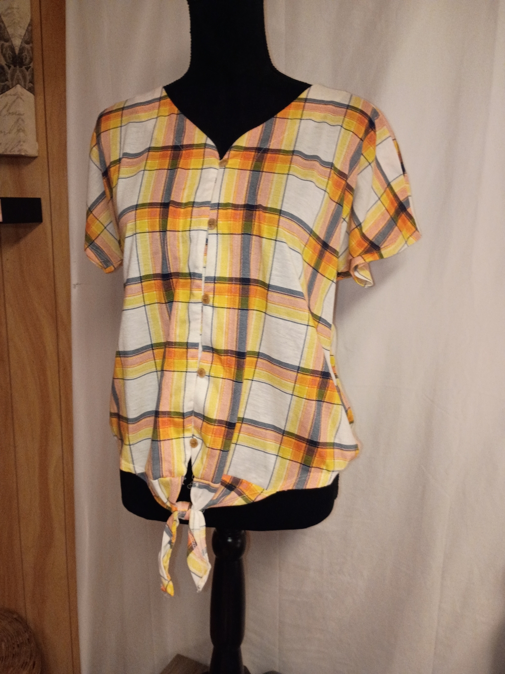 New York Laundry Yellow and Cream Plaid Button-Front Tie Hem Top